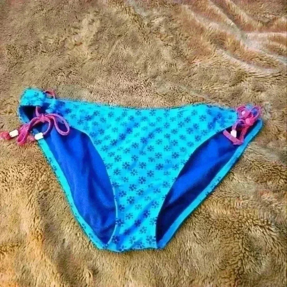 Old Navy Blue print bikini bottoms. Size L - Picture 1 of 4